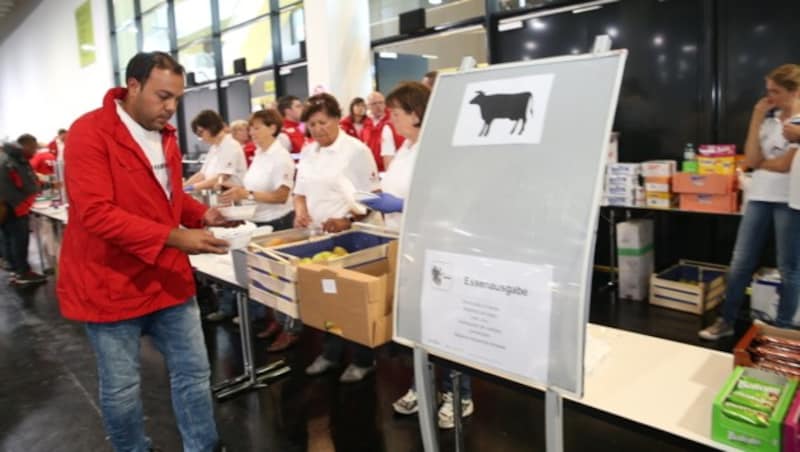 Flüchtlinge in der Messehalle Graz (Bild: Jürgen Radspieler)