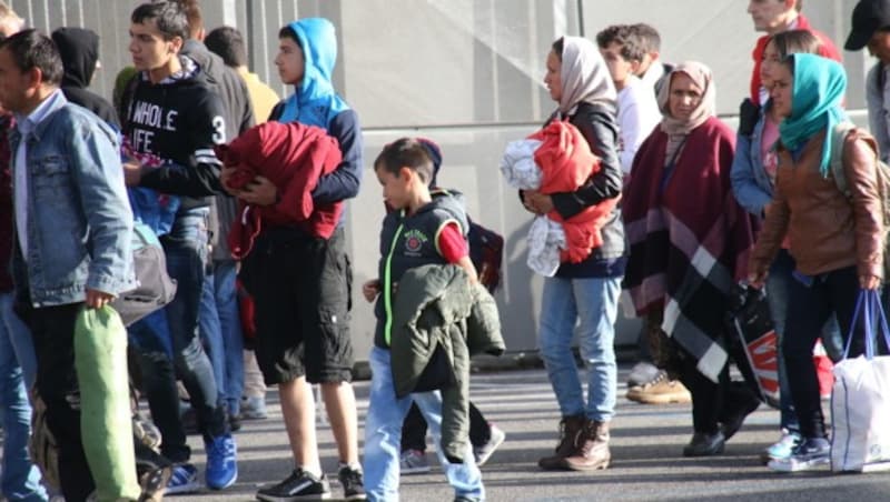 Flüchtlinge in der Messehalle Graz (Bild: Jürgen Radspieler)