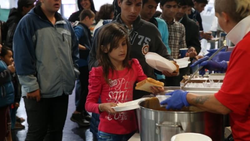 Flüchtlinge in der Messehalle Graz (Bild: Jürgen Radspieler)