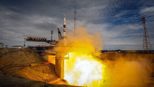 Der Start der "Sojus" TMA-18M in Baikonur (Bild: APA/EPA/Sergei Ilnitsky)