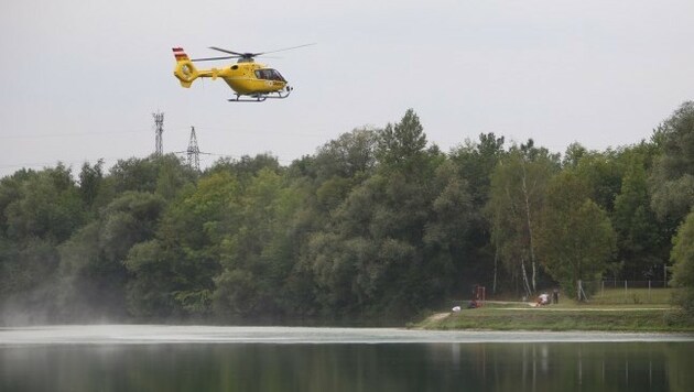 Der per Hubschrauber eingetroffene Notarzt konnte nur noch den Tod der 64-Jährigen feststellen. (Bild: Matthias Lauber)