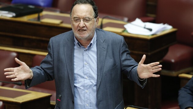 Der Anführer des bisherigen Linksaußen-Flügels der Syriza-Partei, Panagiotis Lafazanis (Bild: AP)