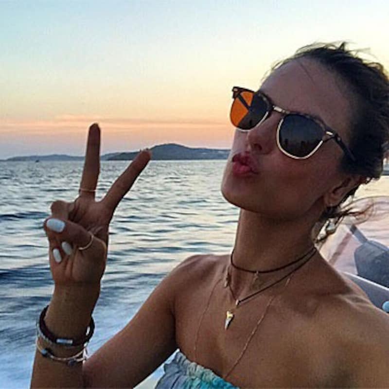 Und weil Urlaub nicht nur Urlaub ist, versorgt Alessandra Ambrosio ihre Fans mit vielen Fotos. (Bild: instagram.com/alessandraambrosio)