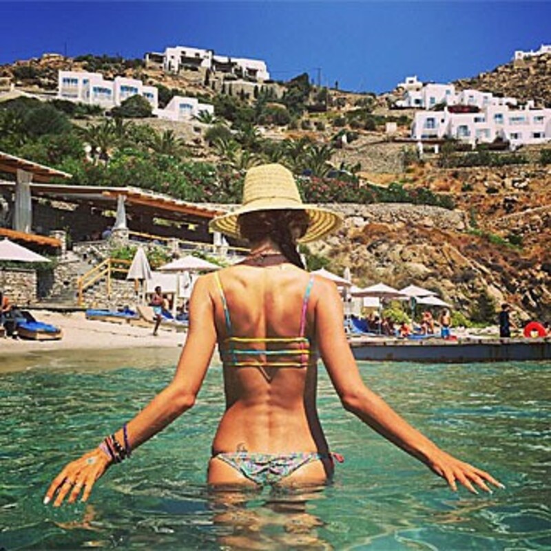 Auch ein sexy Rücken kann entzücken. (Bild: instagram.com/alessandraambrosio)