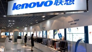 Bisher produziert Lenovo hauptsächlich in China, betreibt insgesamt aber mehr als 30 Werke in neun verschiedenen Staaten. (Bild: AP)