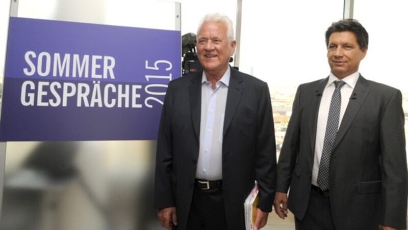 Frank Stronach und ORF-Moderator Hans Bürger vor dem "Sommergespräch" (Bild: APA/HERBERT PFARRHOFER)