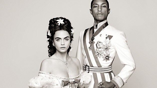 Cara Delevingne und Pharrell Williams werden zu Sisi und Franz Josef. (Bild: Chanel/Karl Lagerfeld)