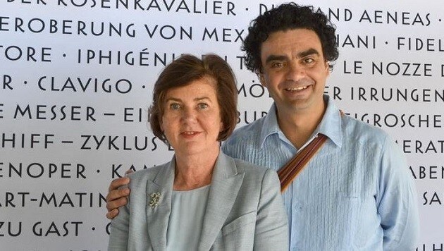 Festspielpräsidentin Helga Rabl-Stadler und der Startenor Rolando Villazón (Bild: Salzburger Festspiele)