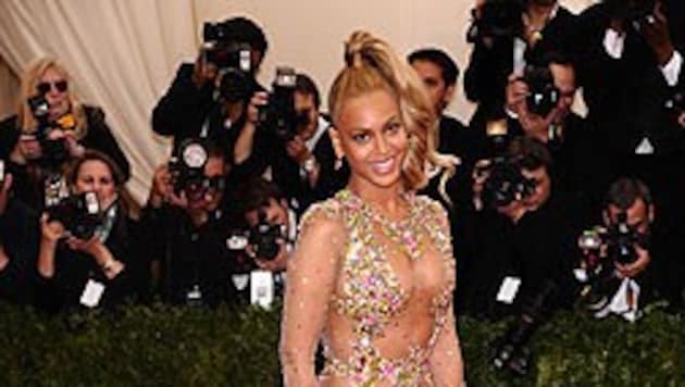 So manches ihrer Outfits für den roten Teppich lässt Beyonce mehr nackt als angezogen erscheinen. (Bild: AFP)