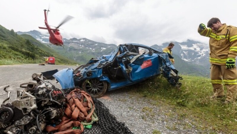 Der Seat Leon wurde beim Absturz völlig zerstört. (Bild: APA/EXPA/JFK)