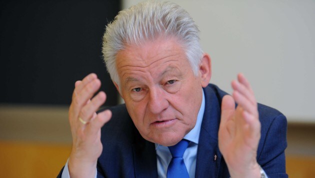 LH Josef Pühringer verspricht, dass der Landessubventionsbericht bald transparenter wird (Bild: Markus Wenzel)