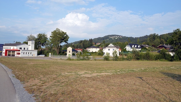 Auf diesem Areal in Reifnitz soll das Flüchtlingsheim für 116 Werber entstehen. (Bild: SOBE HERMANN)