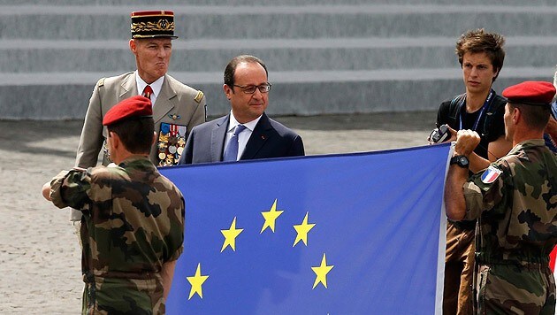 Frankreichs Präsident Francois Hollande will aus der aktuellen Krise gestärkt hervorgehen. (Bild: APA/EPA/ETIENNE LAURENT)
