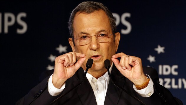 "Israelische Politiker sollten sich nicht in amerikanische Politik einmischen": Ex-Premier Barak (Bild: APA/EPA/ABIR SULTAN)