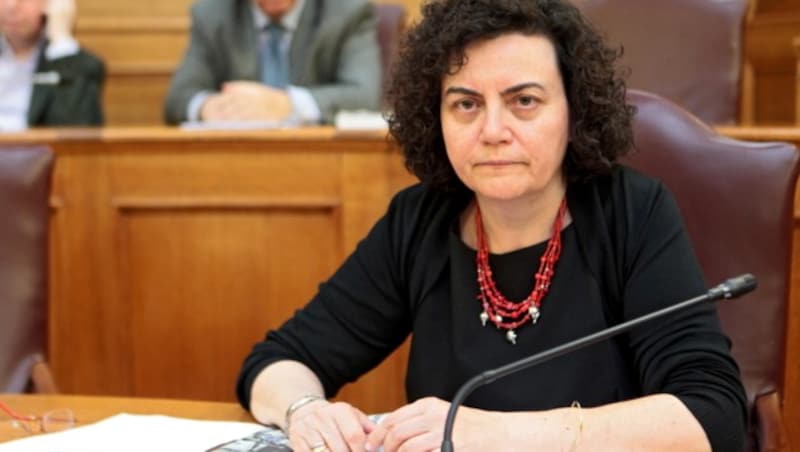 Vizefinanzministerin Nantia Valavani hat ihren Rücktritt erklärt. (Bild: APA/EPA/PANTELIS SAITAS)