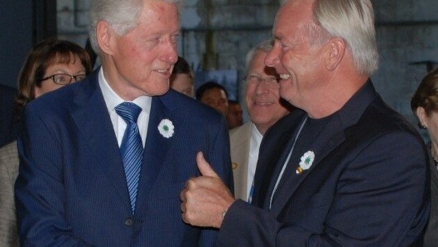 Kein Fototrick! Ex-US-Präsident Bill Clinton und Ex-LH Gerhard Dörfler (Bild: Steindl)
