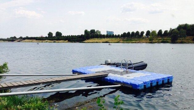 Bei dieser Badeinsel auf der Wiener Donauinsel kam es zum tragischen Unglück. (Bild: APA/LPD WIEN)