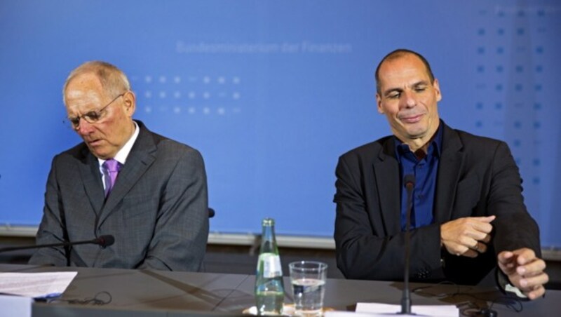 Deutschlands Finanzminister Schäuble und sein griechischer Kollege Varoufakis wurden nie Freunde. (Bild: APA/EPA/MICHAEL KAPPELER)