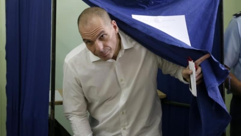 Abgestimmt - und zurückgetreten: Finanzminister Yanis Varoufakis (Bild: AP)