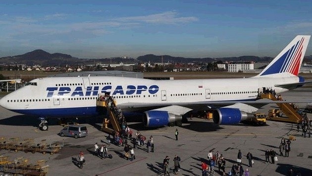 Die mächtige Boeing 747 bringt im Winter Tausende Russen nach Salzburg. (Bild: Franz Neumayr)