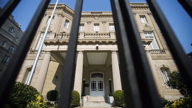 Diese Villa in Washington soll die erste kubanische Botschaft seit 1961 werden. (Bild: APA/EPA/JIM LO SCALZO)