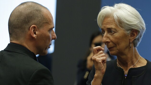 Finanzminister Varoufakis hat keine guten Nachrichten für IWF-Chefin Lagarde: Es wird nicht gezahlt. (Bild: APA/EPA/JULIEN WARNAND)