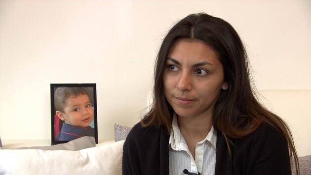 Biljana Todorovic trauert um ihren Sohn Raphael. (Bild: ORF)