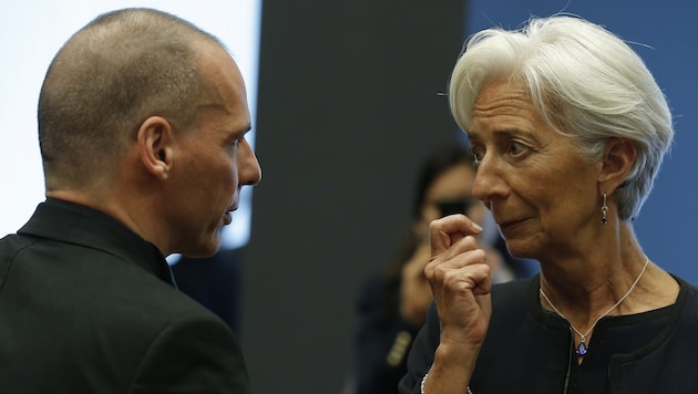 Griechenlands Finanzminister Yanis Varoufakis mit IWF-Chefin Christine Lagarde (Bild: APA/EPA/JULIEN WARNAND)