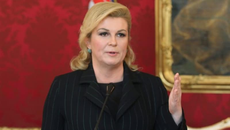 Kolinda Grabar-Kitarovic beim Pressegespräch in Wien (Bild: AP)