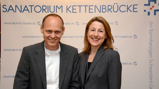 Ärztlicher Direktor Michael Gabl und Geschäftsführerin Annette Leja des Sanatoriums Kettenbrücke. (Bild: FISCHER ANDREAS)