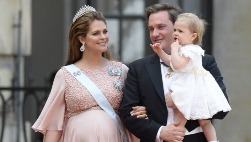 Prinzessin Madeleine mit Tochter Leonore und Ehemann Chris O'Neill (Bild: AFP)