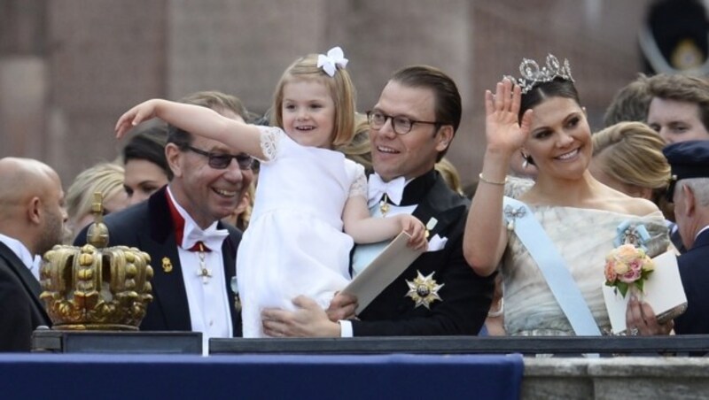 Prinzessin Estelle war eines der Blumenmädchen bei der Hochzeit. (Bild: AFP/JONATHAN NACKSTRAND)