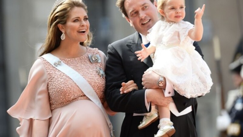 Prinzessin Madeleine mit Tochter Leonore und Ehemann Chris O'Neill (Bild: AFP)