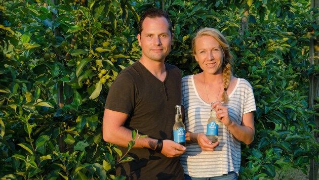 Markus Kehrer und Natalie Resch mit ihrem Apfelwein "Mana". (Bild: Mana)