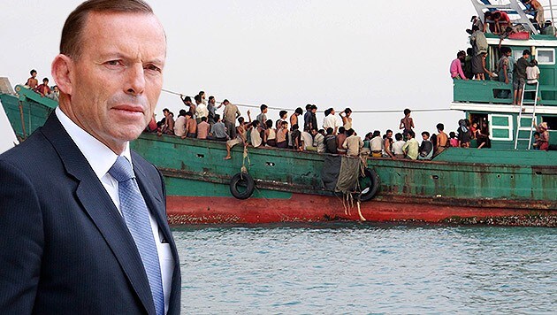 Premier Abbott; Hintergrund: Flüchtlinge aus Myanmar und Bangladesch vor der Küste Indonesiens (Bild: APA/EPA/STR, APA/YOAN VALAT)