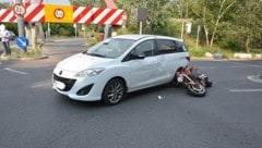 Bei der Kollision beim Leonard-Bernstein-Tunnel wurde ein Motorradfahrer schwer verletzt. (Bild: Polizei)