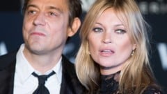 Kate Moss und Jamie Hince (Bild: APA/EPA/ANDREW COWIE)