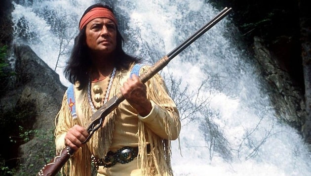 Pierre Brice in seiner Paraderolle als „Winnetou“. (Bild: dpa/dpaweb/Horst Ossinger)