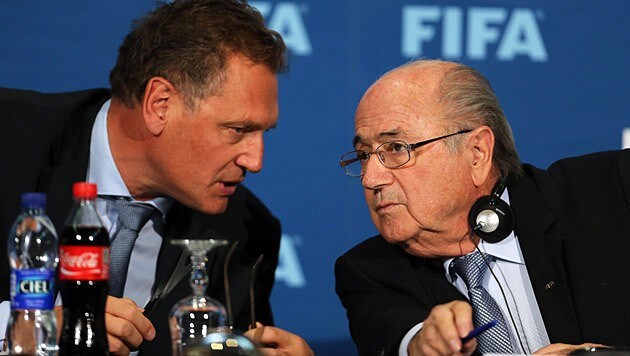 Jerome Valcke (links) und Joseph Blatter (Bild: APA/EPA/Ennio Leanza)