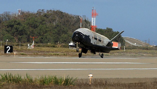 Die Landung von X-37B am 17. Oktober 2014 (Bild: Boeing)