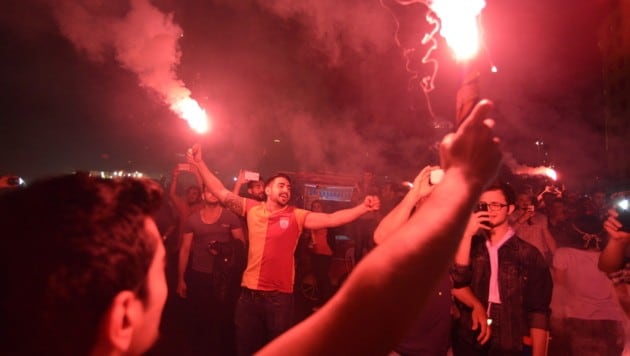 Galatasaray-Fans feiern den 20. Titel (Bild: APA/EPA/DENIZ TOPRAK)