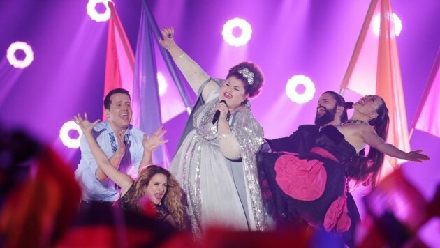 Bojana Stamenov aus Serbien rockt den Song Contest mit der Startnummer 8. (Bild: GEORG HOCHMUTH)