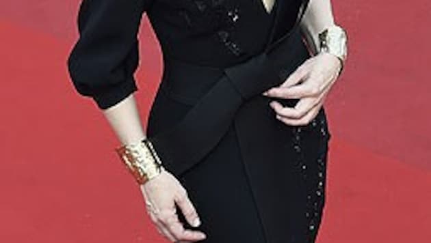 Cate Blanchett zeigt sich im schwarzen Kleid mit tiefem Dekolleté sexy wie nie! (Bild: AFP)