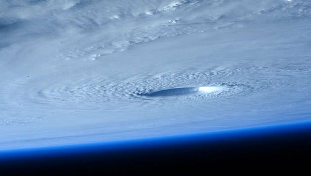 Taifun "Maysak" von der ISS aus fotografiert (Bild: ESA/NASA/Samantha Cristoforetti)