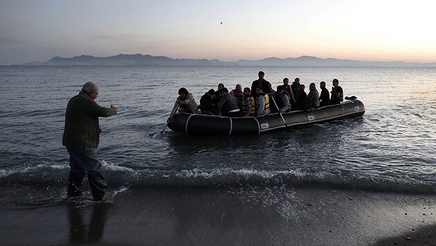 Mehr als 1.800 Menschen sind heuer bereits beim Versuch, mit Booten die EU zu erreichen, ertrunken. (Bild: EPA)