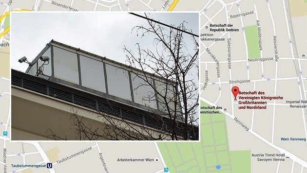 Am Dach der Botschaft Großbritanniens steht das verdächtige Häuschen. (Bild: CC BY-SA 2.0 FM4/Nomen Nescio, Screenshot Google Maps)