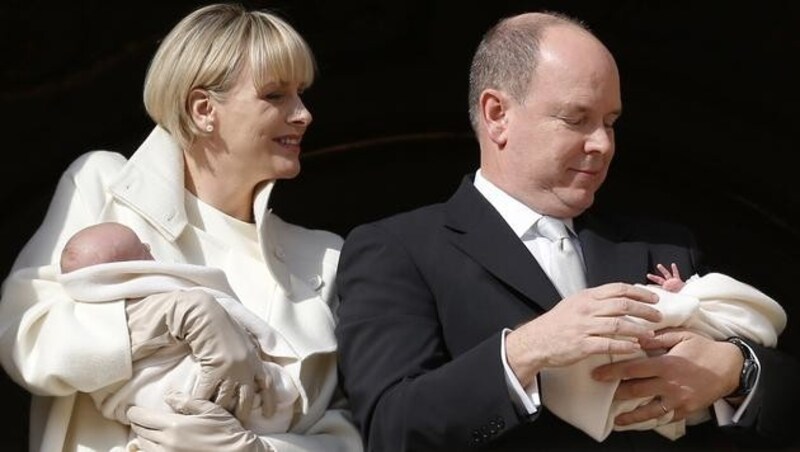 Albert und Charlene mit Gabriella und Jacques (Bild: AFP)