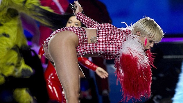 Miley könnte wegen ihrer Performance in Mexiko bald im Gefängnis landen. (Bild: APA/EPA/PAUL BERGEN)