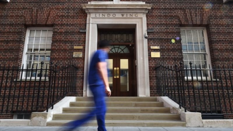 Das St. Mary's Hospital in London (Bild: EPA)