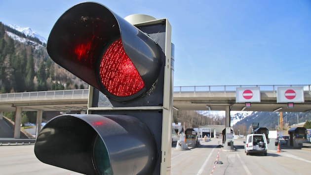 Vor dem Arlbergtunnel (Bild: Christof Birbaumer, Archivbild)